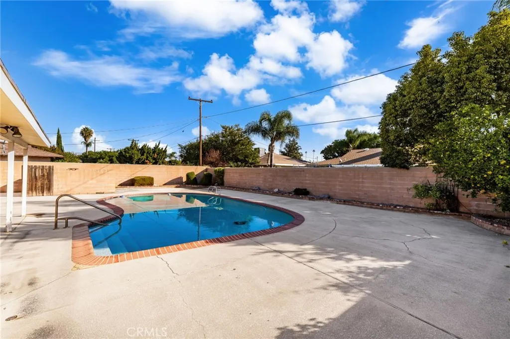 9647 Kempster Avenue, Fontana, California 92335 home-pic-35