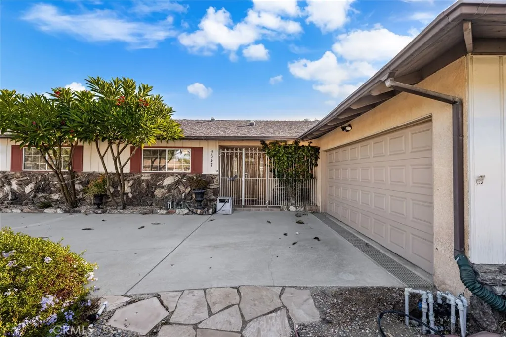 9647 Kempster Avenue, Fontana, California 92335 home-pic-6
