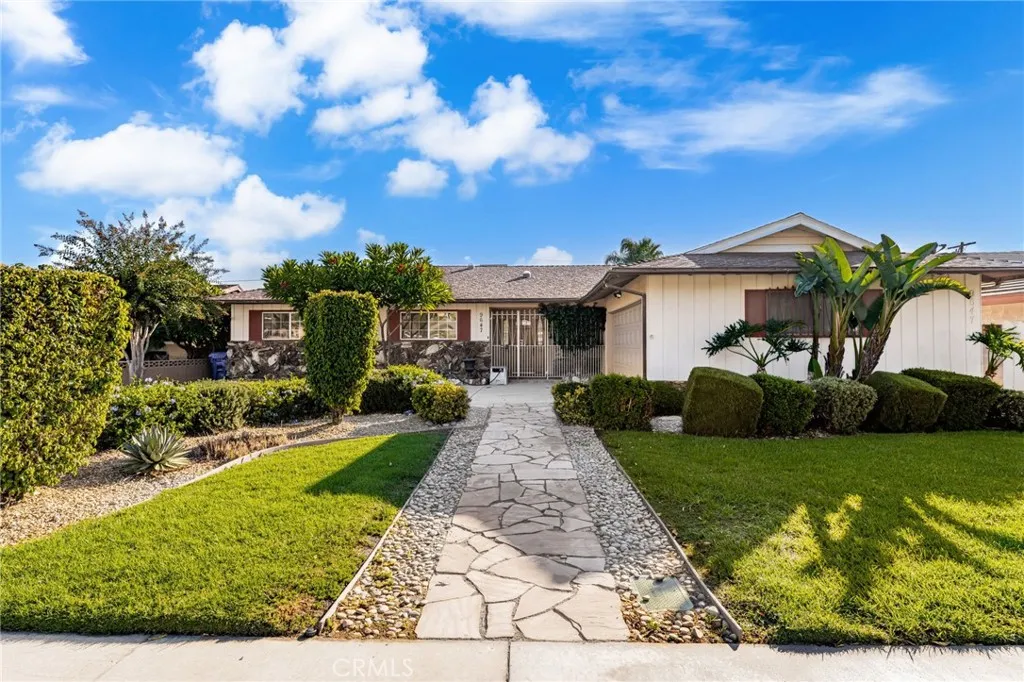 9647 Kempster Avenue, Fontana, California 92335 home-pic-4