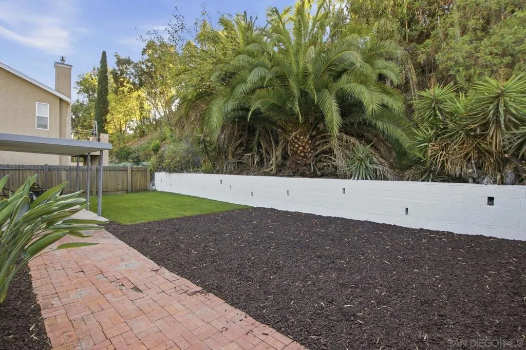 6272 S Lake Ct, San Diego, California 92119 home-pic-31