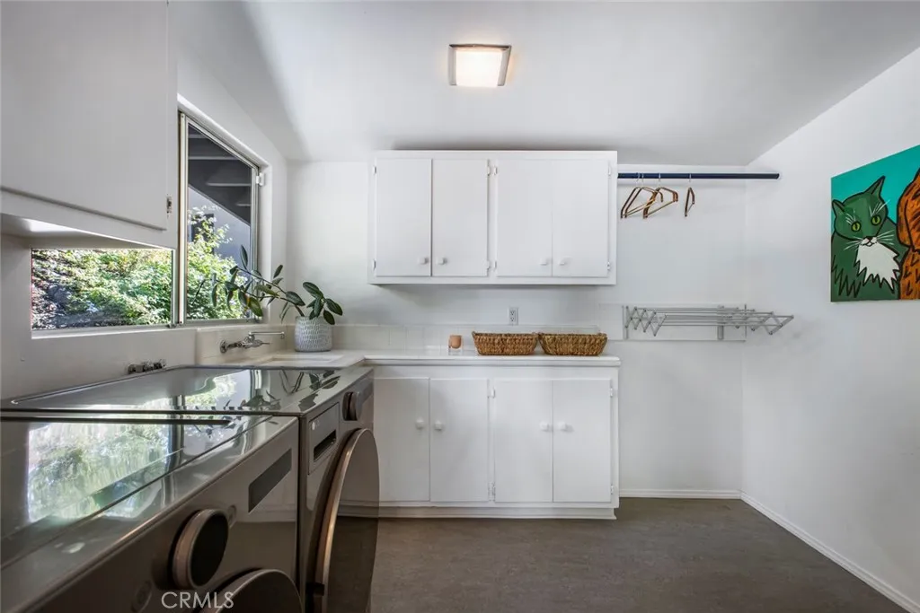 2820 E Chevy Chase Drive, Glendale, California 91206 home-pic-42