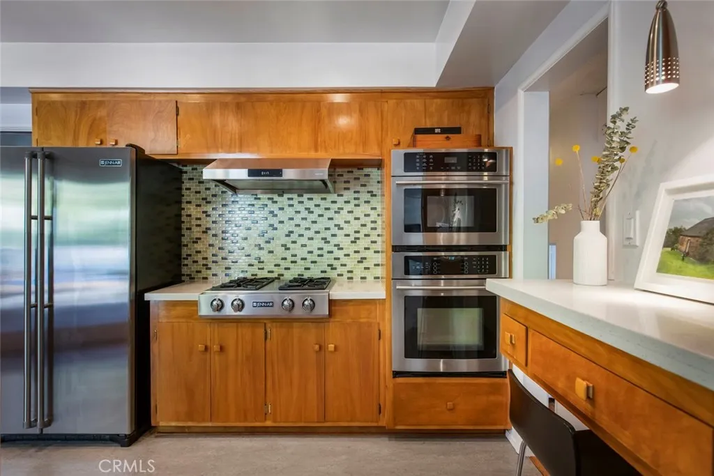 2820 E Chevy Chase Drive, Glendale, California 91206 home-pic-24