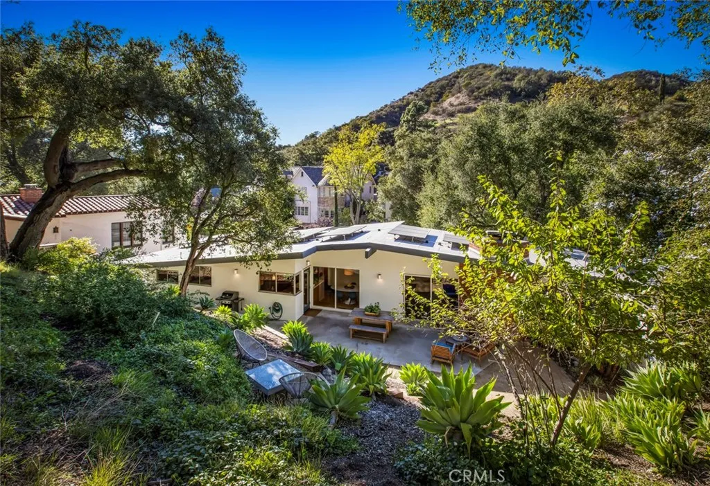 2820 E Chevy Chase Drive, Glendale, California 91206 home-pic-53