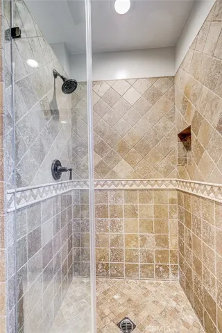1030 5th Street, Hermosa Beach, California 90254