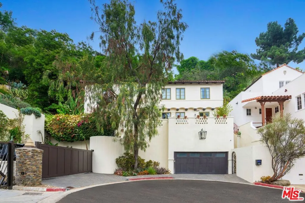 7939 Hillside Avenue, Los Angeles, California 90046 home-pic-1