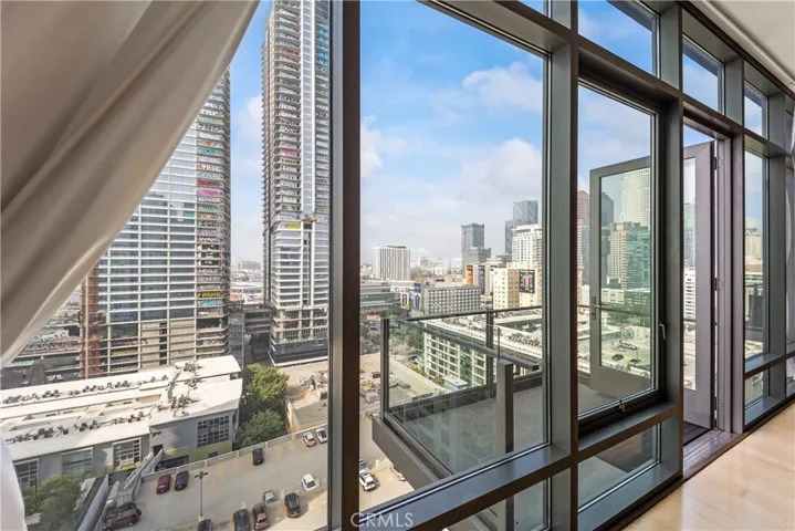 1100 S Hope 1704, Los Angeles, California 90015