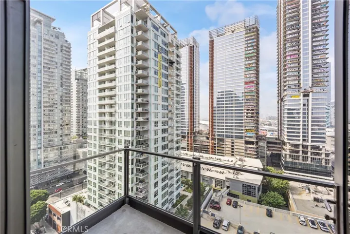 1100 S Hope 1704, Los Angeles, California 90015