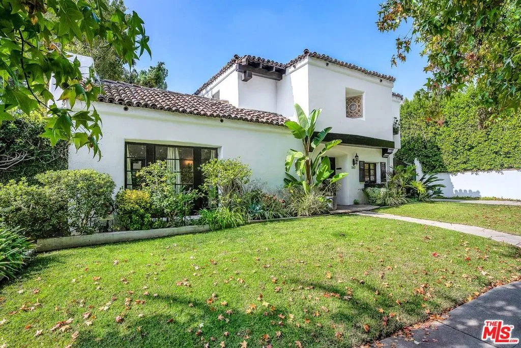 2027 N Edgemont Street, Los Angeles, California 90027 home-pic-0