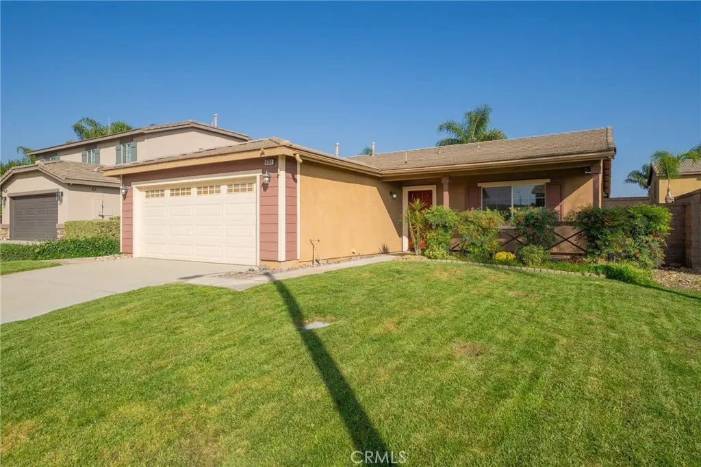 6361 Pintail Way, Fontana, California 92336 home-pic-1