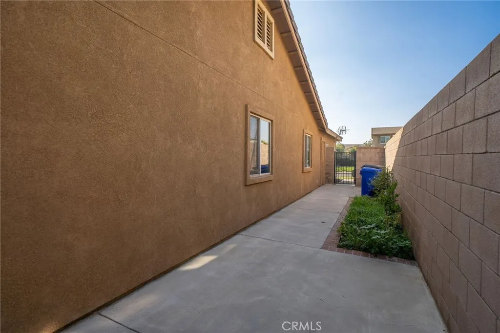 6361 Pintail Way, Fontana, California 92336 home-pic-25