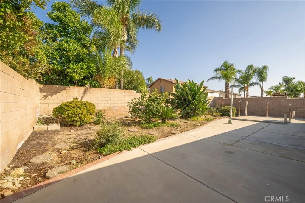 6361 Pintail Way, Fontana, California 92336 home-pic-22