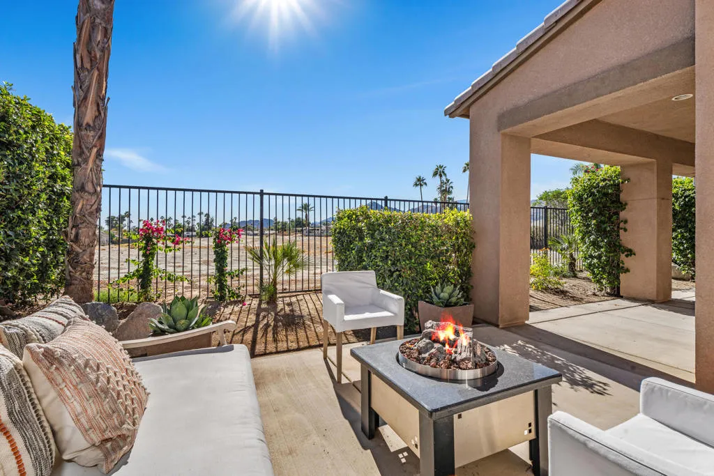 77310 Colorado Street, Palm Desert, California 92211 home-pic-10