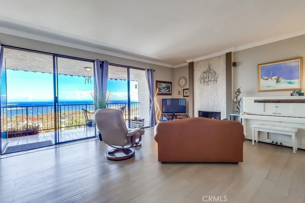 711 W 33rd Street 9, San Pedro, California 90731 home-pic-25