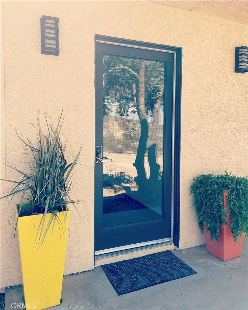 7912 Victor Vista, Yucca Valley, California 92284 home-pic-34