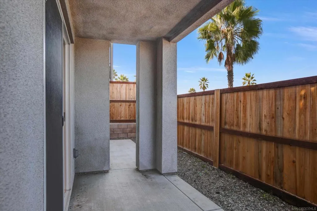 8540 Vista Azul Pl, Lemon Grove, California 91945 home-pic-30