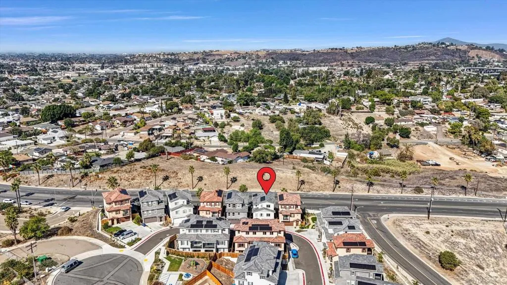 8540 Vista Azul Pl, Lemon Grove, California 91945 home-pic-2