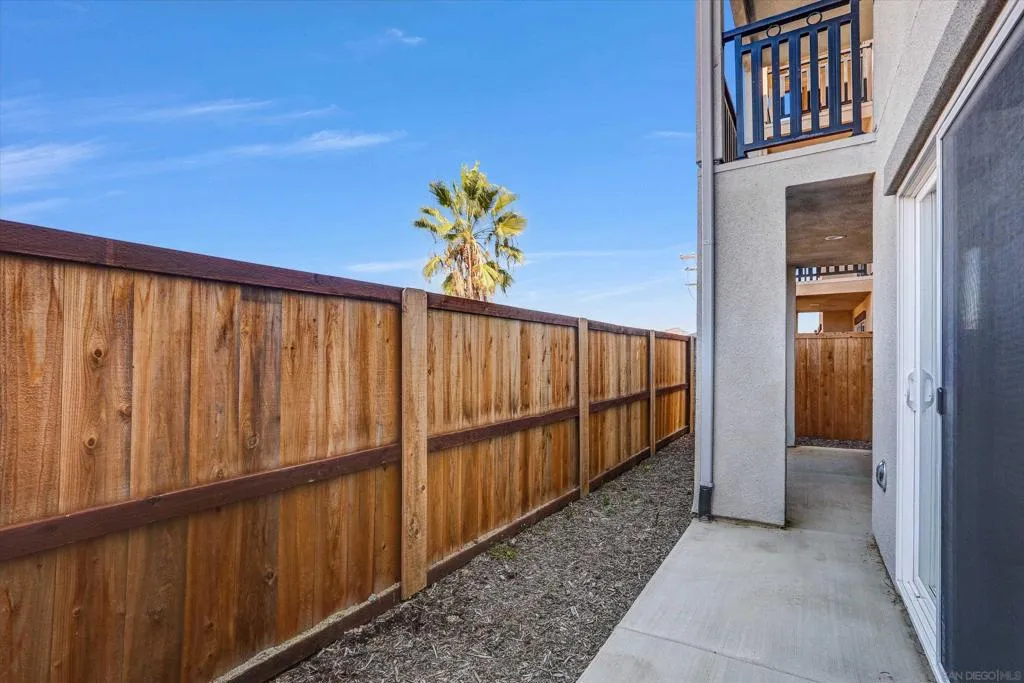8540 Vista Azul Pl, Lemon Grove, California 91945 home-pic-29