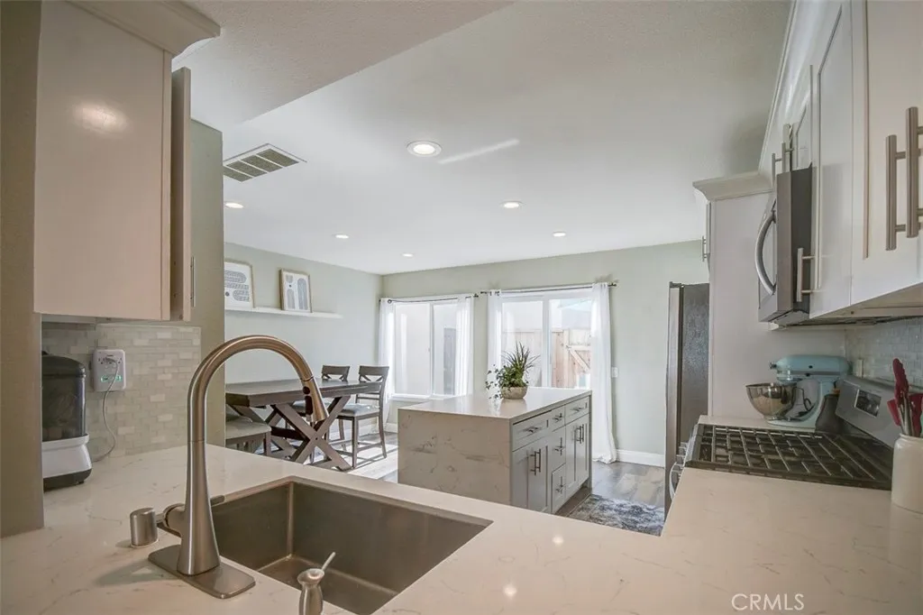 25885 Trabuco Rd 41, Lake Forest, California 92630 home-pic-8