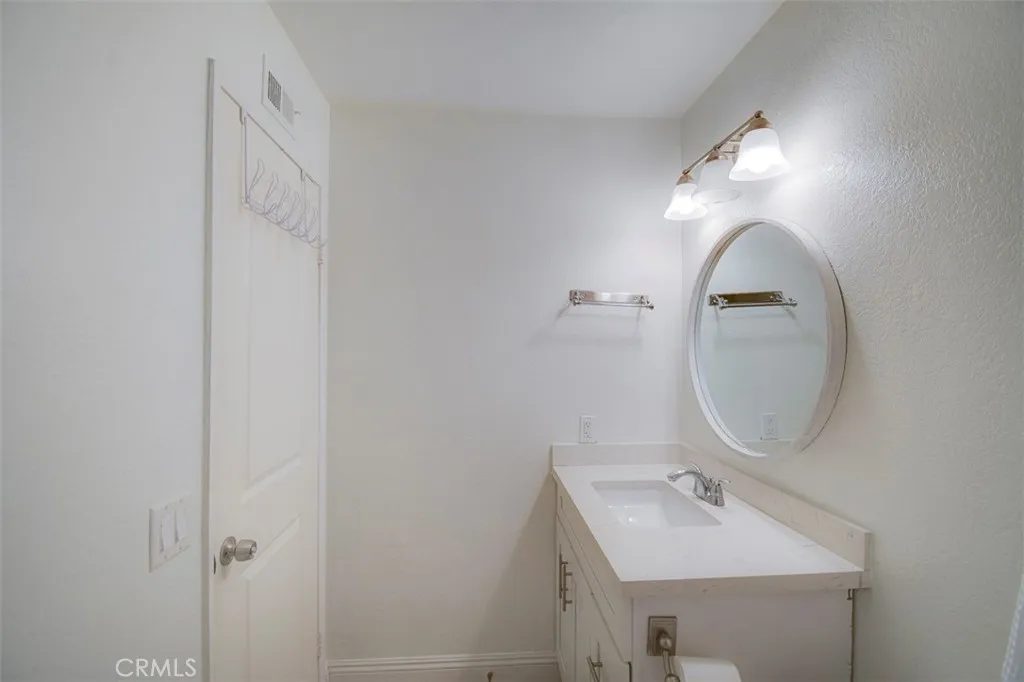 25885 Trabuco Rd 41, Lake Forest, California 92630 home-pic-33