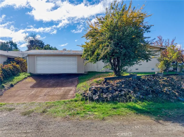 Corner detached garage