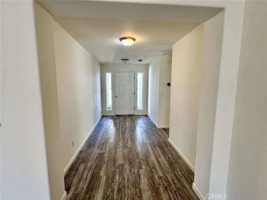 2387 N Hanover, Fresno, California 93722 home-pic-5