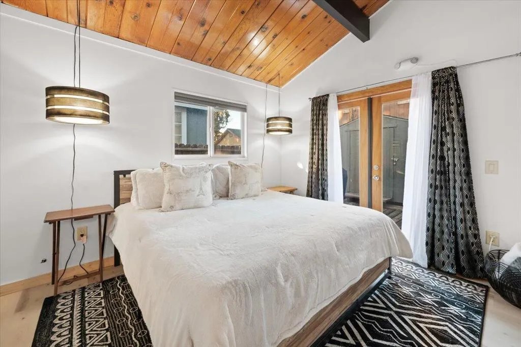 972 Pinon Lane, Big Bear, California 92314 home-pic-17