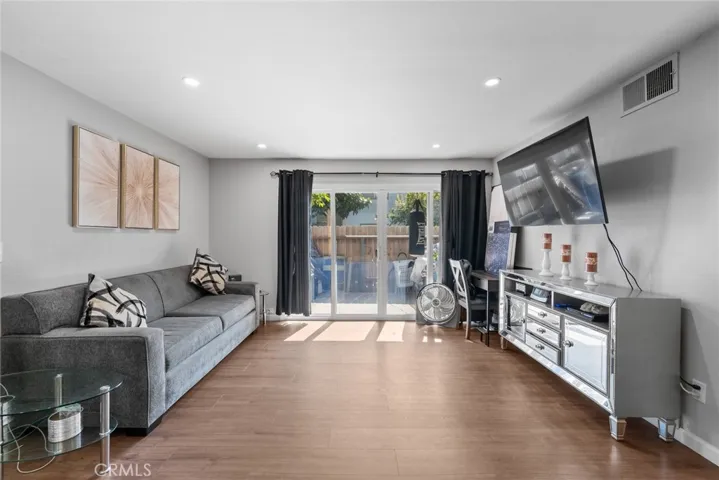 2511 W Sunflower P4, Santa Ana, California 92704