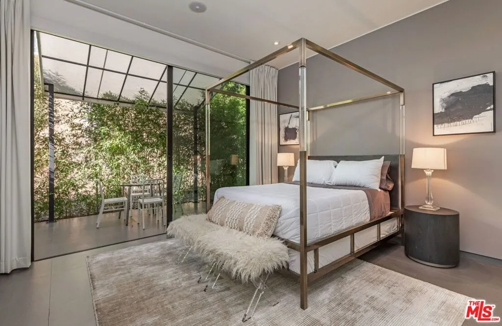 2002 Loma Vista Drive, Beverly Hills, California 90210 home-pic-18