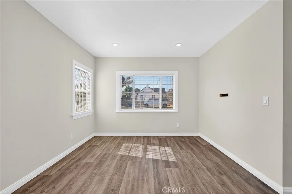 8734 Dalton, Los Angeles, California 90047 home-pic-7
