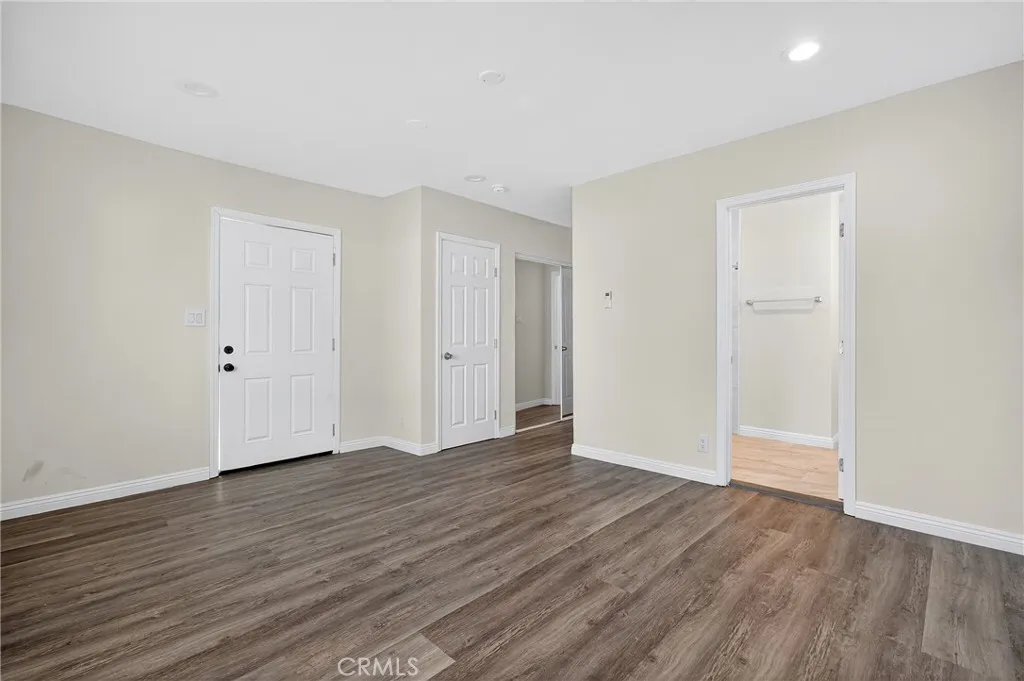8734 Dalton, Los Angeles, California 90047 home-pic-17