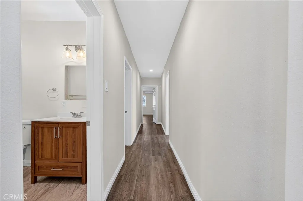 8734 Dalton, Los Angeles, California 90047 home-pic-10