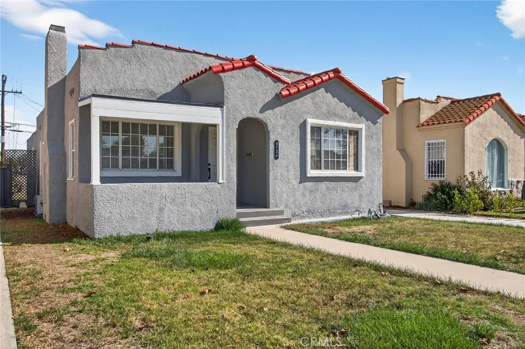 8734 Dalton, Los Angeles, California 90047 home-pic-1