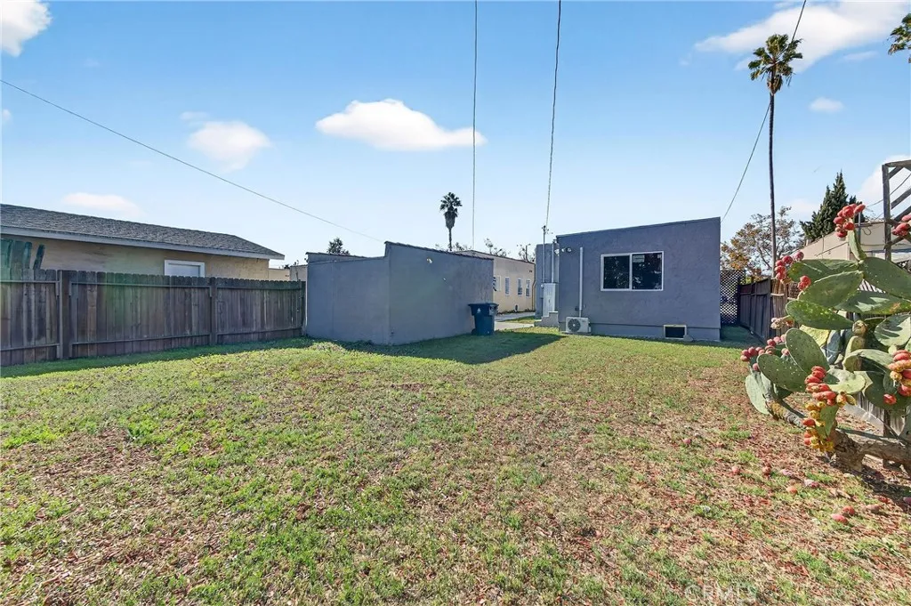 8734 Dalton, Los Angeles, California 90047 home-pic-25