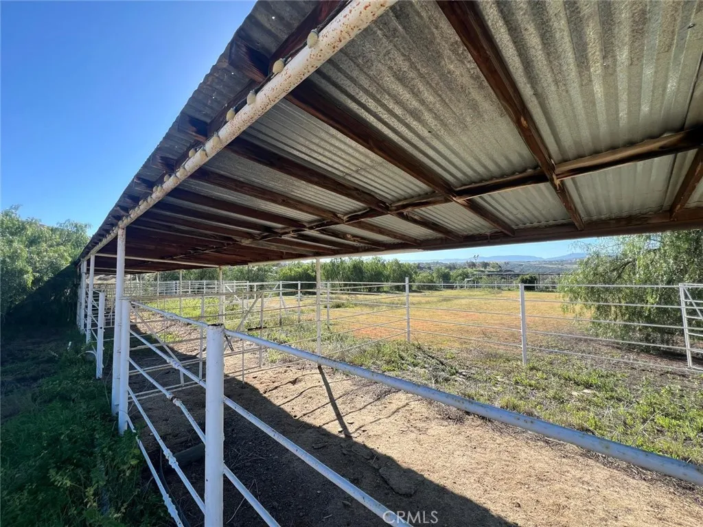 37220 Quarter Valley Road, Temecula, California 92592 home-pic-20