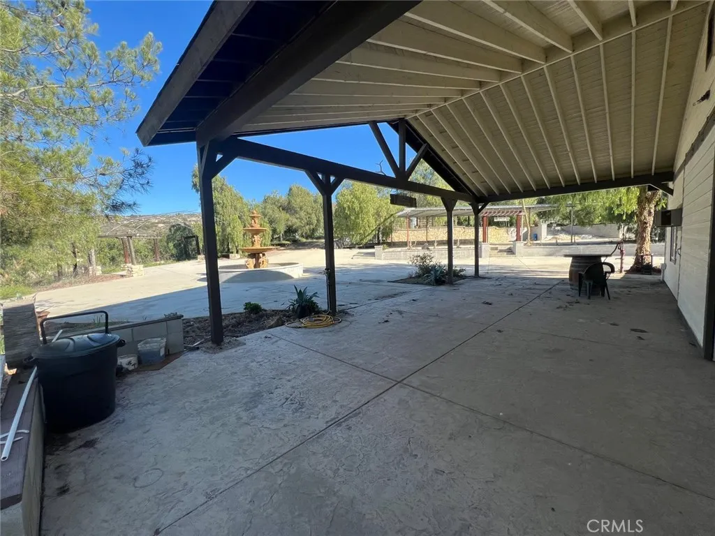 37220 Quarter Valley Road, Temecula, California 92592 home-pic-1