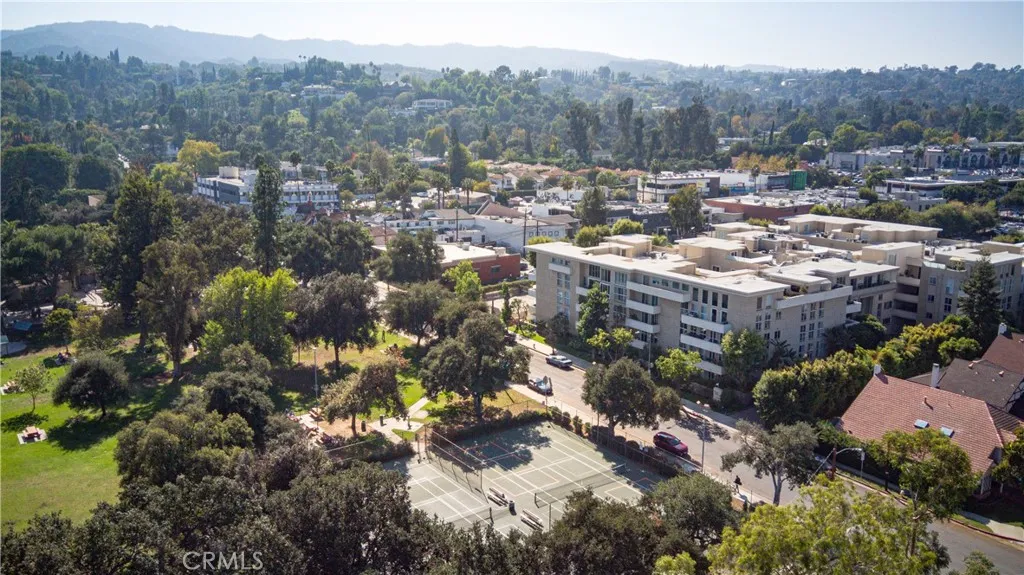 4949 Genesta 308, Encino, California 91316 home-pic-4