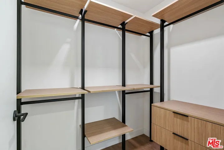 10700 Tabor Street 408, Los Angeles, California 90034