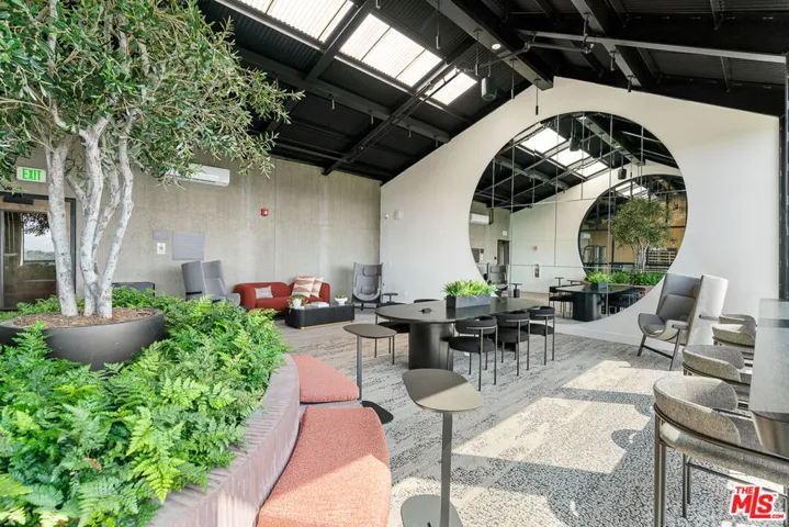 10700 Tabor Street 408, Los Angeles, California 90034