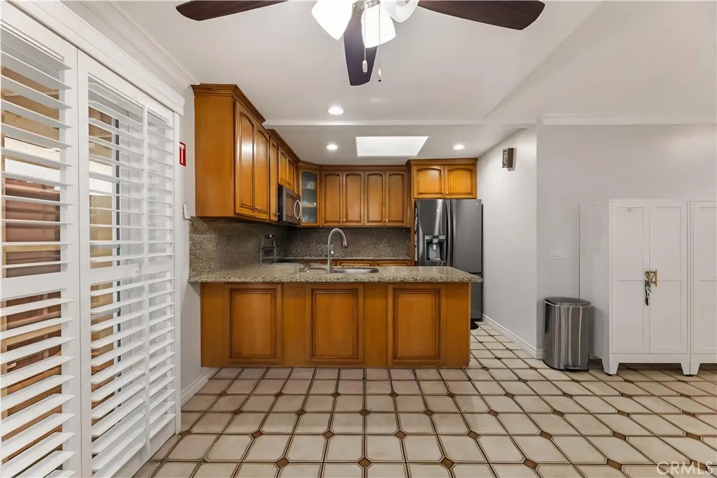 535 E Lincoln, Carson, California 90745 home-pic-10