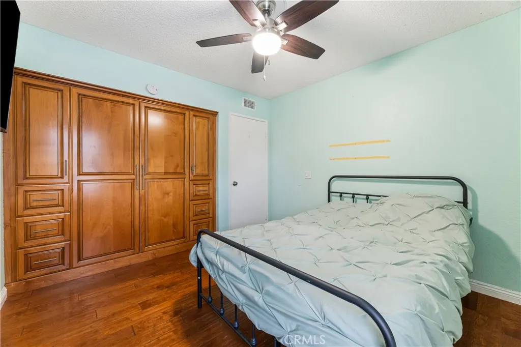 535 E Lincoln, Carson, California 90745 home-pic-21