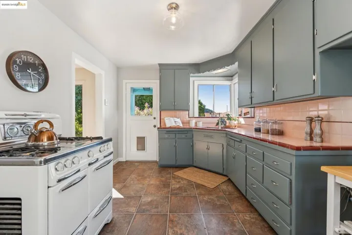 115 Behrens St, El Cerrito, California 94530