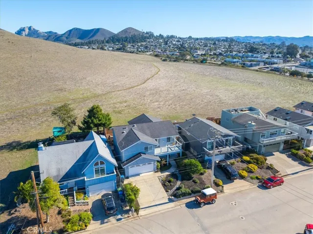 590 Downing Street, Morro Bay, California 93442