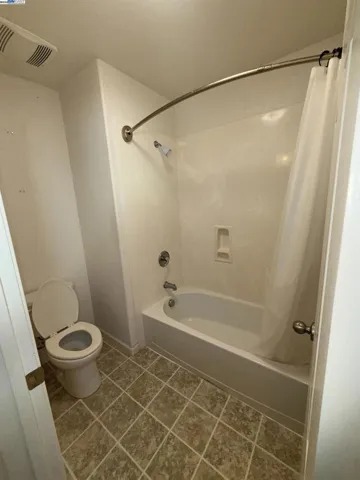 2nd floor bathroom