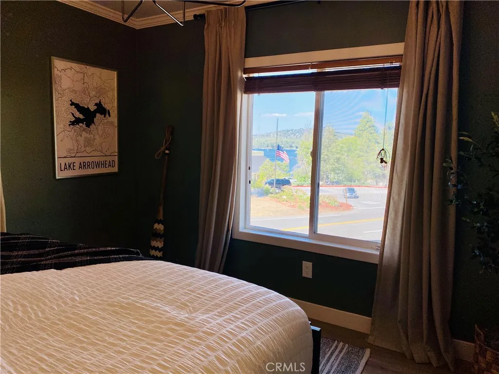 27981 Lakes Edge Road, Lake Arrowhead, California 92352 home-pic-33
