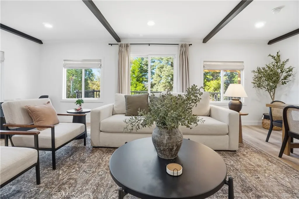 27981 Lakes Edge Road, Lake Arrowhead, California 92352 home-pic-16