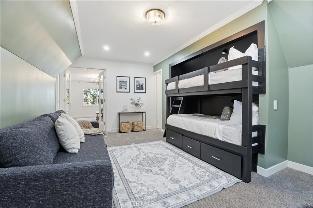 27981 Lakes Edge Road, Lake Arrowhead, California 92352 home-pic-40