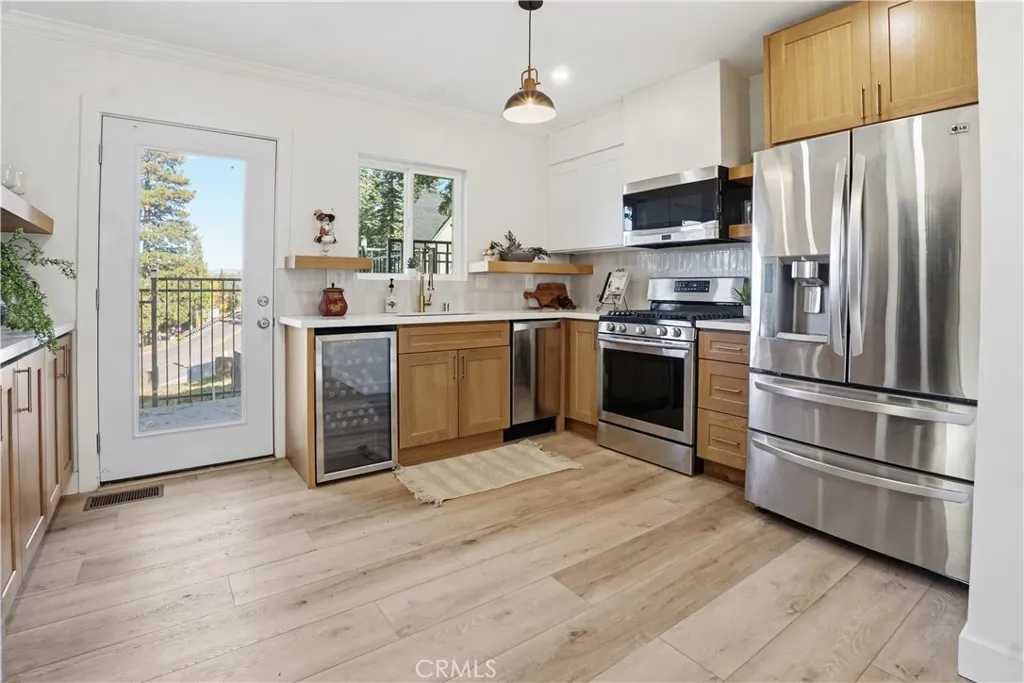 27981 Lakes Edge Road, Lake Arrowhead, California 92352 home-pic-29