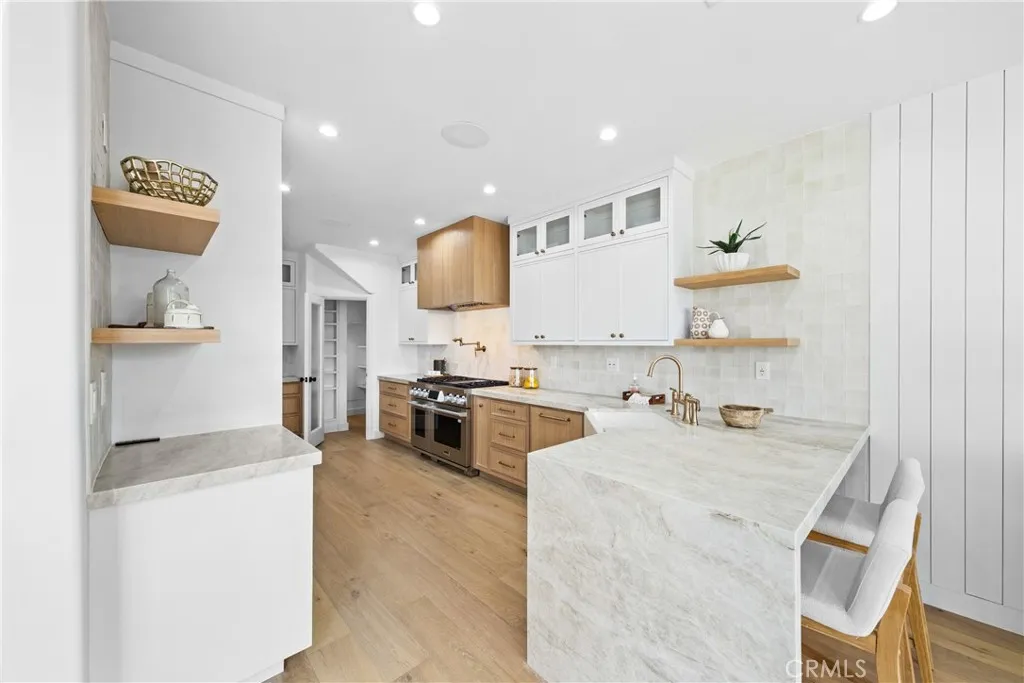 16214 Bimini Lane, Huntington Beach, California 92649 home-pic-5