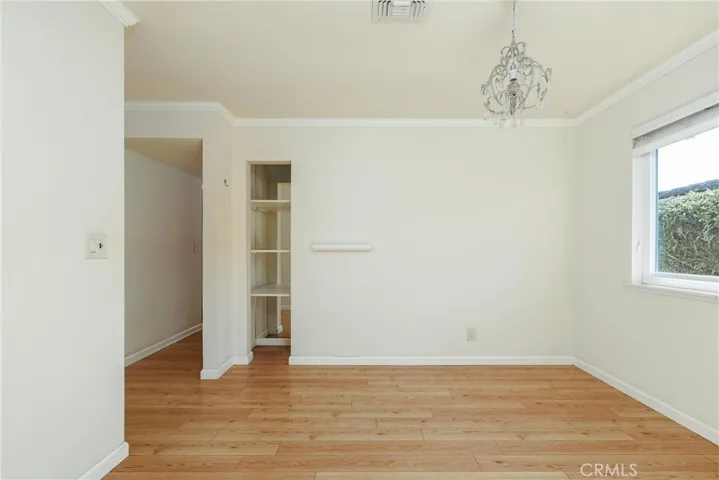 Dining room.