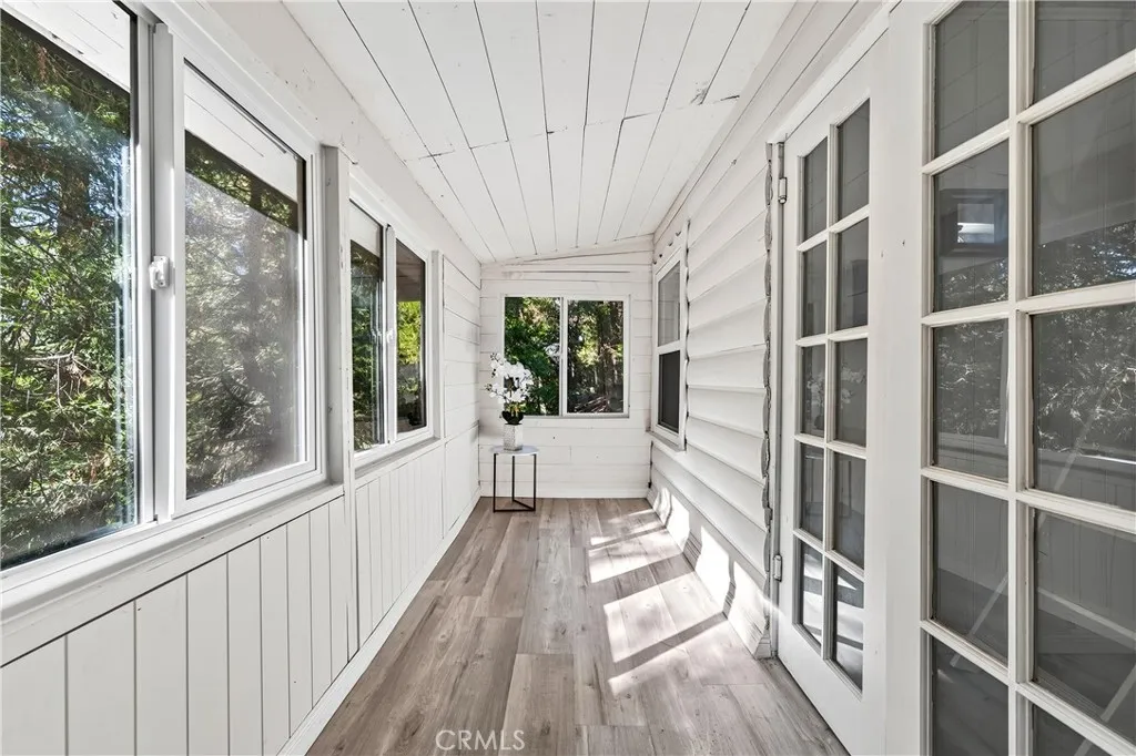23740 Skyland, Crestline, California 92325 home-pic-18